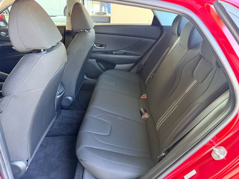 Used 2023 Hyundai Elantra SEL w/ Convenience Package FWD image 22