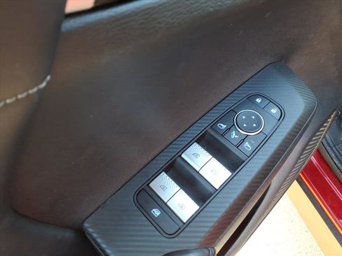 Used 2024 Mitsubishi Outlander SE image 19