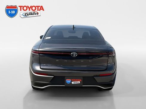 Certified 2024 Toyota Crown AWD/4WD image 4