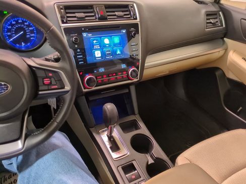 Used 2018 Subaru Outback 2.5i Premium image 20