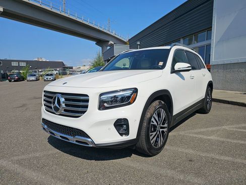 Used 2024 Mercedes-Benz GLB 250 4MATIC image 12