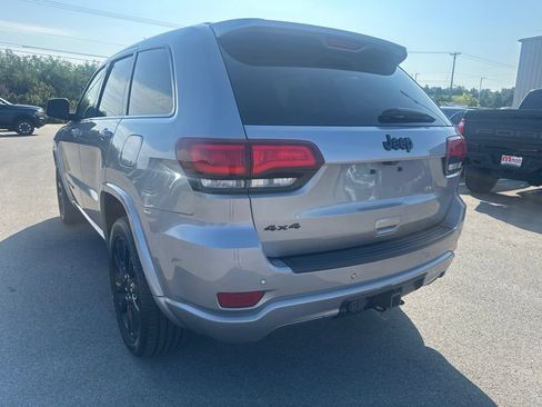 Used 2021 Jeep Grand Cherokee Laredo X AWD/4WD image 7