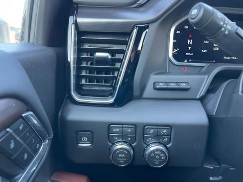 New 2026 GMC Sierra 2500 Denali Ultimate AWD/4WD image 13