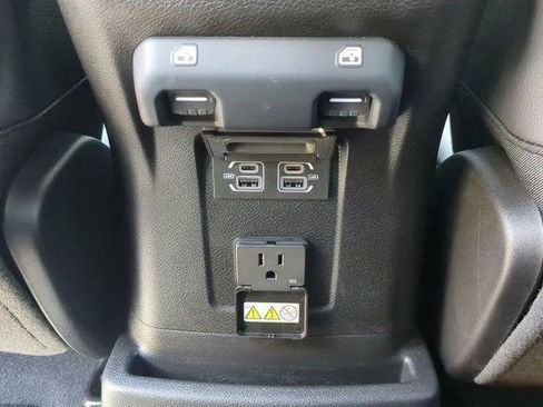 Certified 2025 Jeep Wrangler Unlimited Sahara AWD/4WD image 16