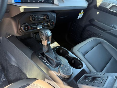 New 2026 Ford Bronco Outer Banks AWD/4WD image 13
