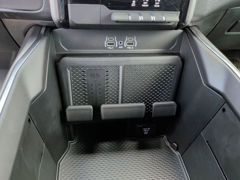 New 2026 RAM 1500 4x4 Crew Cab image 35