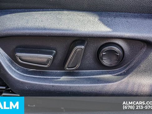 Used 2025 Toyota Camry SE image 49