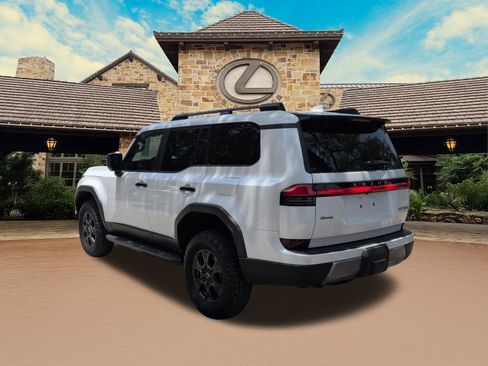 Certified 2025 Lexus GX 550 AWD/4WD image 3