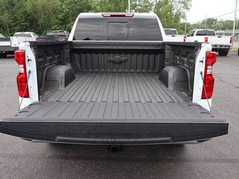 New 2026 Chevrolet Silverado 1500 LT w/ LPO, Dark Essentials Package AWD/4WD image 15
