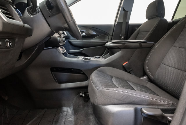 Used 2023 GMC Terrain SLE w/ Elevation Edition FWD image 11