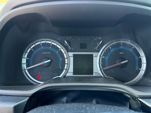 Used 2019 Toyota 4Runner TRD Off-Road Premium AWD/4WD image 7