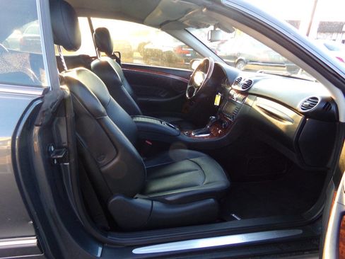 Used 2009 Mercedes-Benz CLK 550 Cabriolet w/ Premium I Pkg image 25