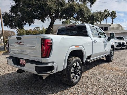 New 2026 GMC Sierra 2500 Denali w/ Denali Reserve Package image 5