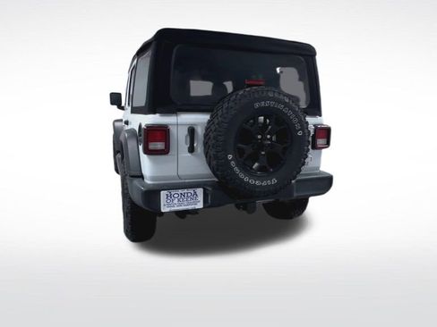 Used 2022 Jeep Wrangler Unlimited Sport image 10
