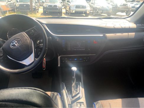Used 2018 Toyota Corolla L image 14