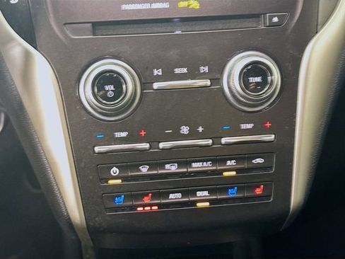 Used 2019 Lincoln MKC Reserve image 19