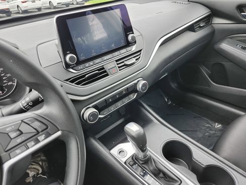 Used 2020 Nissan Altima 2.5 S FWD image 28