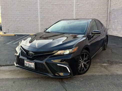 Used 2023 Toyota Camry SE w/ Protection Package (Q2) (TMS) image 1