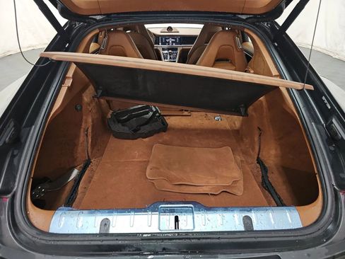 Used 2018 Porsche Panamera 4 w/ Premium Package image 15