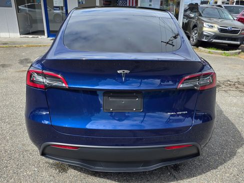 Used 2024 Tesla Model Y Long Range AWD/4WD image 6