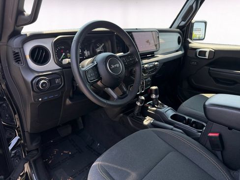 Used 2024 Jeep Wrangler Unlimited AWD/4WD image 10