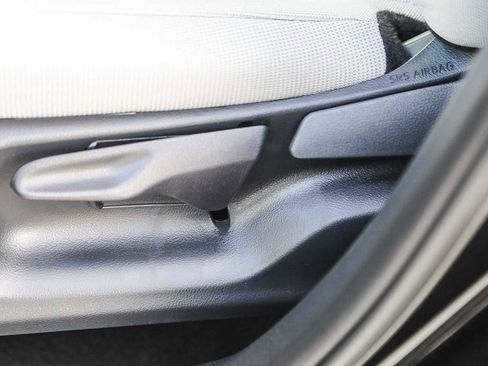 New 2026 Toyota Corolla Cross L image 21