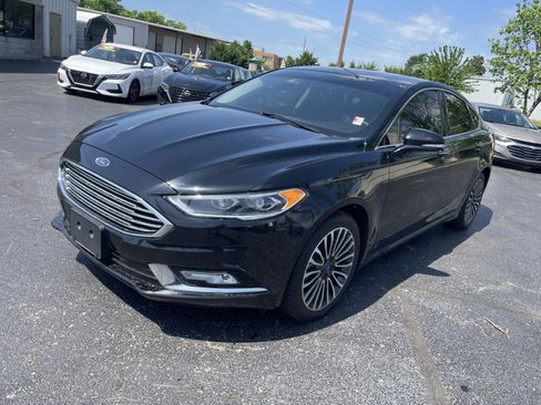 Used 2017 Ford Fusion Titanium image 2