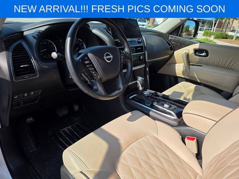 Used 2024 Nissan Armada Platinum w/ Captain's Chairs Package RWD image 8