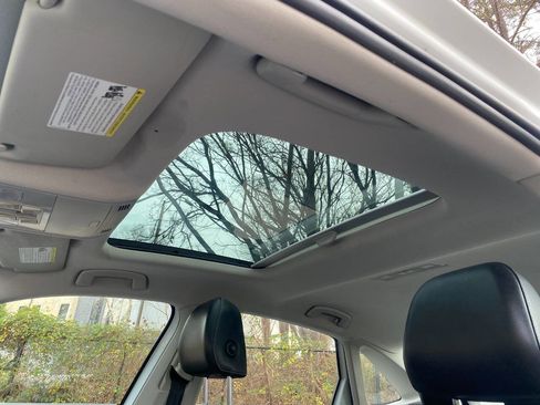 Used 2019 Volkswagen Jetta SE image 32