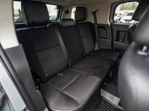 Used 2014 Toyota FJ Cruiser 4WD w/ Convenience Package image 28