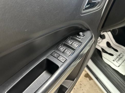 Used 2016 Chevrolet Colorado LT w/ Luxury Package, Chrome AWD/4WD image 16