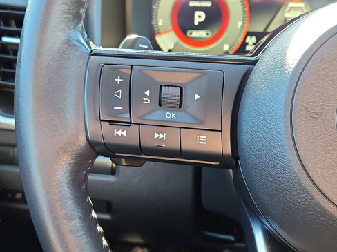 Used 2021 Nissan Rogue Platinum image 29