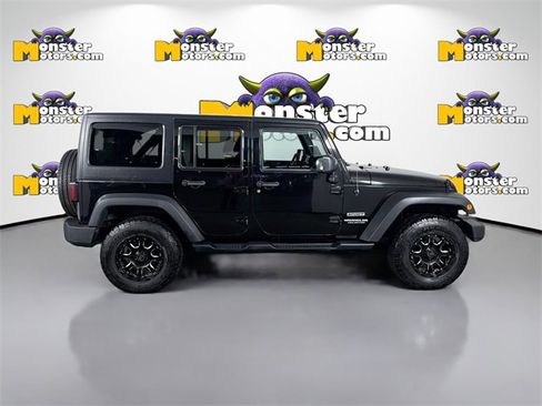 Used 2016 Jeep Wrangler Unlimited Sport w/ Dual Top Group image 4