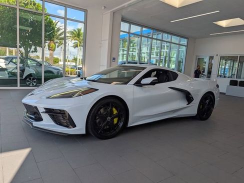 Used 2022 Chevrolet Corvette Stingray Premium Cpe w/ Z51 Performance Package image 3