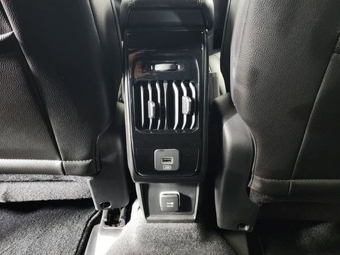 Used 2024 Jeep Compass Latitude image 26