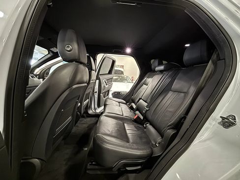 Used 2019 Land Rover Discovery Sport HSE AWD/4WD image 16