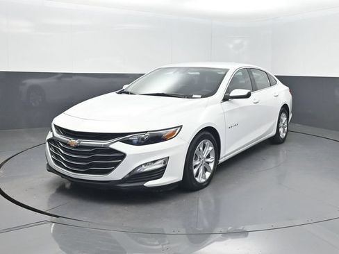 Used 2025 Chevrolet Malibu LT FWD image 1