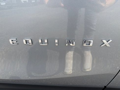 Used 2023 Chevrolet Equinox Premier AWD/4WD image 10
