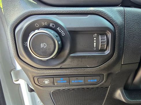 Used 2023 Jeep Wrangler Unlimited w/ Cold Weather Group AWD/4WD image 10