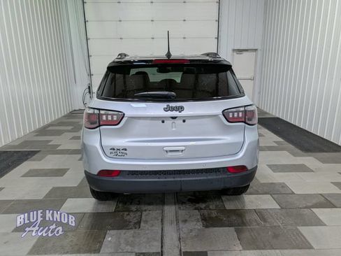 Used 2026 Jeep Compass Limited AWD/4WD image 3