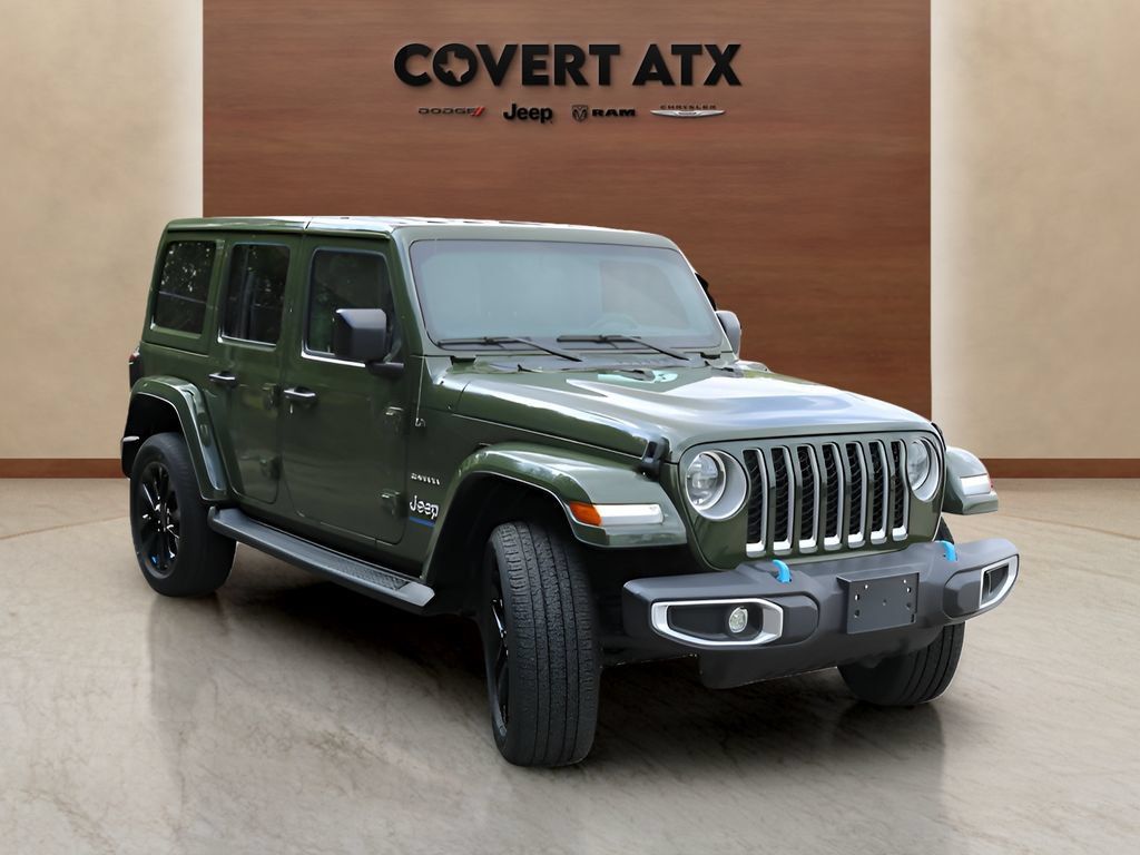 Used 2023 Jeep Wrangler Unlimited Sahara w/ Cold Weather Group AWD/4WD image 7
