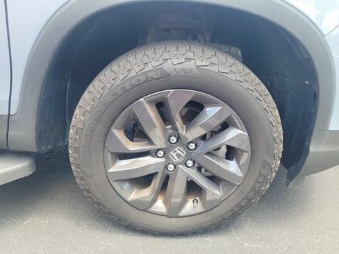 Used 2024 Honda Ridgeline Sport image 2