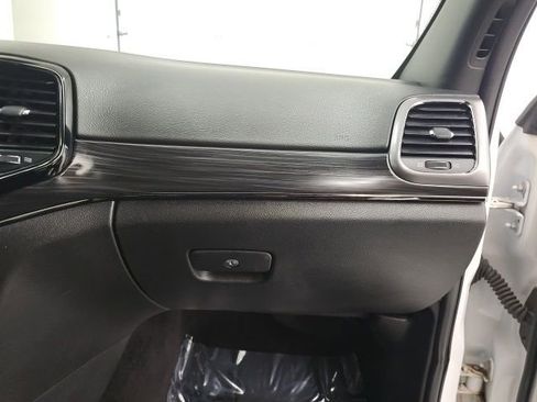 Used 2019 Jeep Grand Cherokee Limited X AWD/4WD image 39