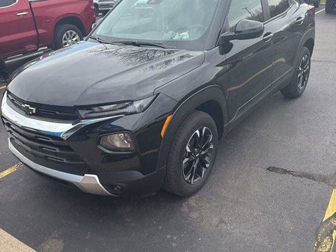Used 2023 Chevrolet TrailBlazer LT w/ Convenience Package AWD/4WD image 1