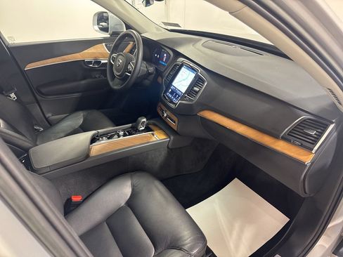 Used 2023 Volvo XC90 B6 Core w/ Protection Package Premier AWD/4WD image 28