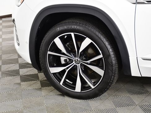 Used 2024 Volkswagen Atlas Cross Sport SEL Premium R-Line AWD/4WD image 54