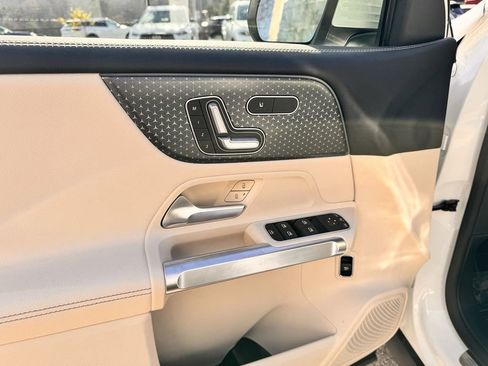 Certified 2025 Mercedes-Benz GLB 250 4MATIC image 13