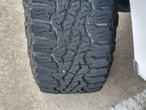 Used 2016 Ford F150 XLT w/ Equipment Group 302A Luxury AWD/4WD image 11