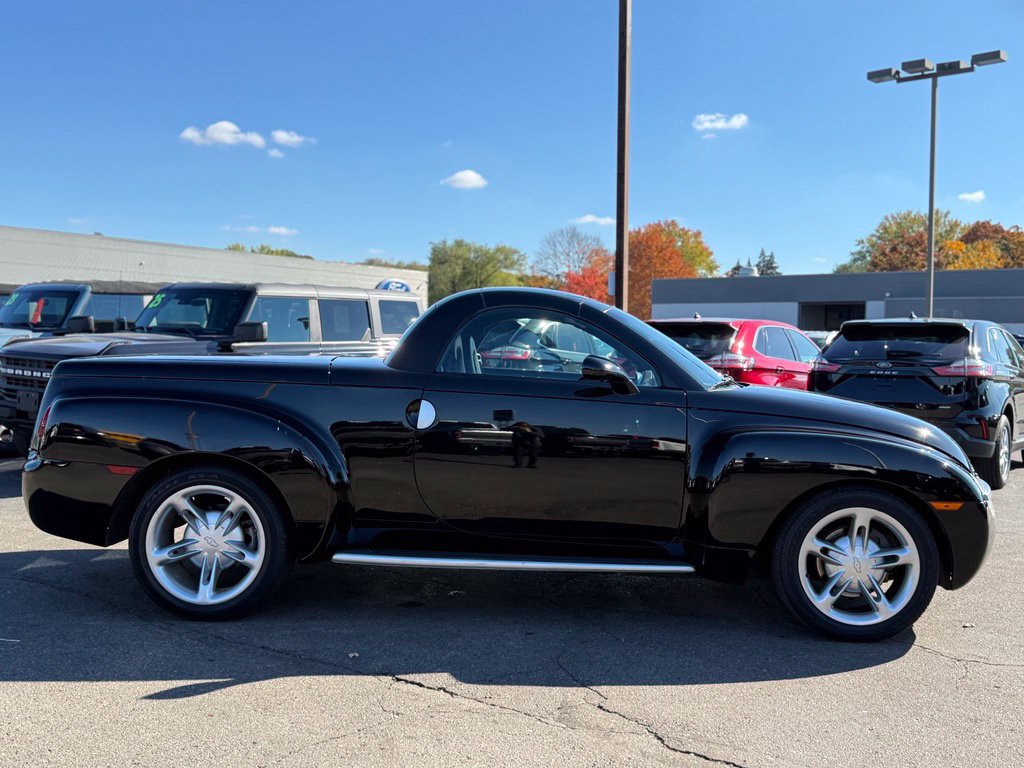 Used 2003 Chevrolet SSR w/ Preferred Equipment Group RWD image 22