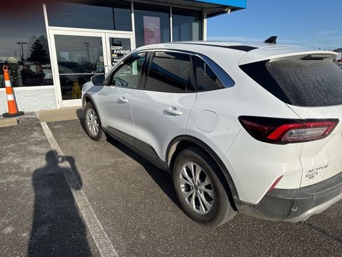 Used 2023 Ford Escape Active w/ Tech Pack #2 image 3